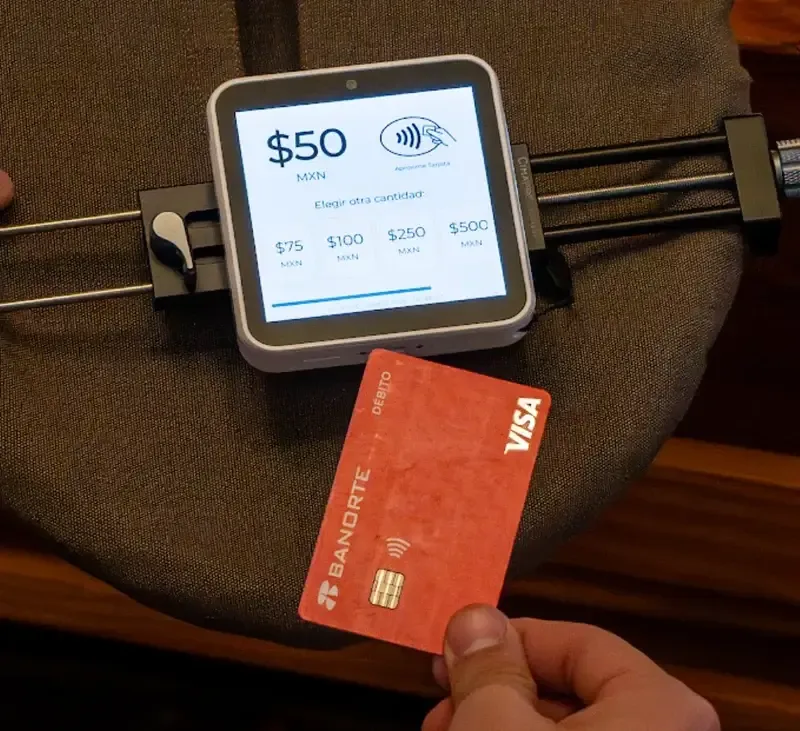 Cómo recibir donativos sin efectivo: guía completa (2026)